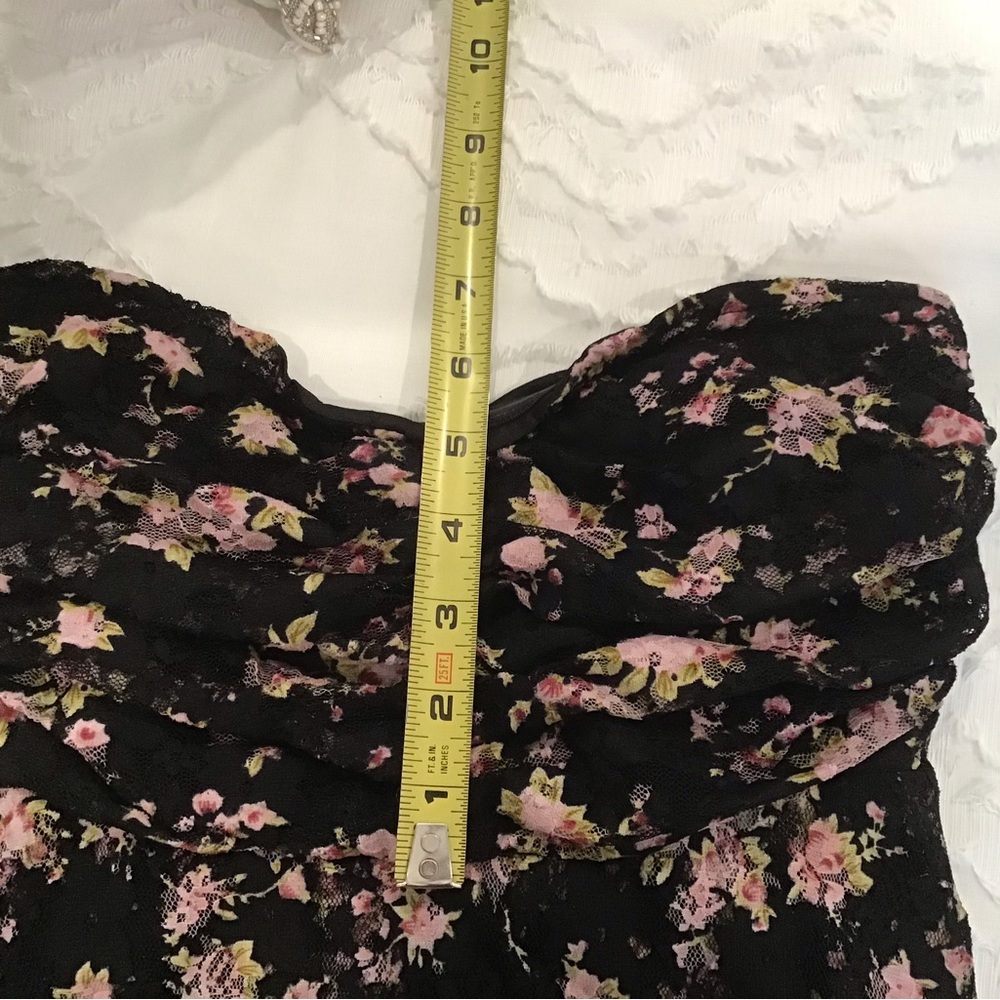 🔴HOST PICK🎉🔴STRAPLESS LACE DRESS🔴 - Picture 11 of 13